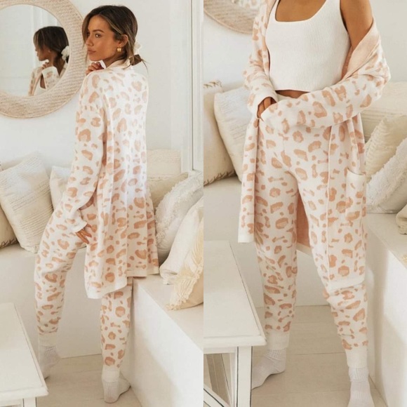 Chillax Pink Leopard Print Set - Picture 5 of 7